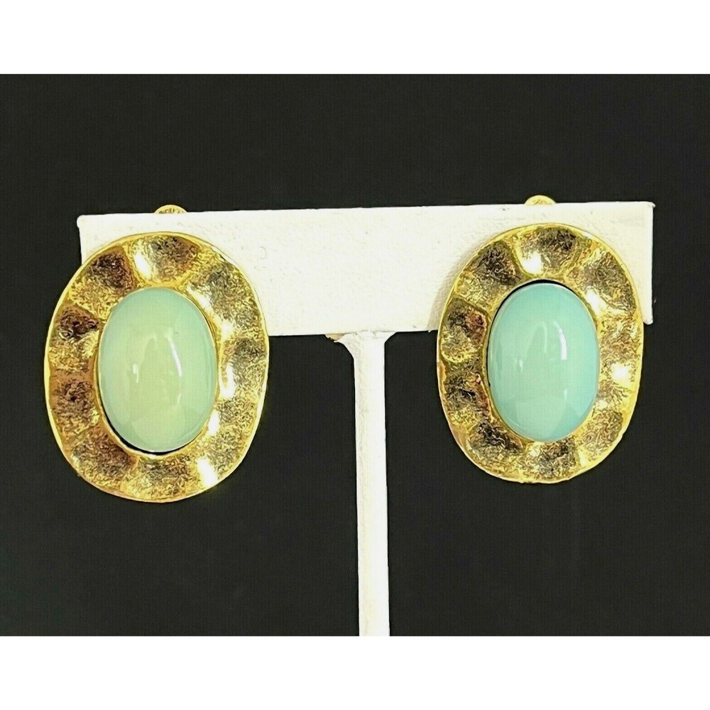 Vintage 1980s Clip Earrings Cabochon Hammered Gold Tone Oval Statement - 6E
